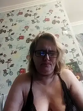 Forest-Lady online show from 10/29/25, 07:18