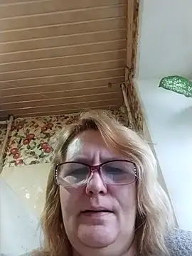 Forest-Lady online show from 11/16/25, 10:42