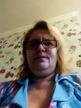 Forest-Lady online show from 10/30/25, 09:29