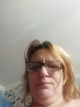 Forest-Lady online show from 02/18/26, 06:11