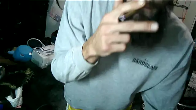 Snapshot of Robriguezxxx chatting on 10/21/25, 02:33 Robriguezxxx online show from 10/21/25, 02:33