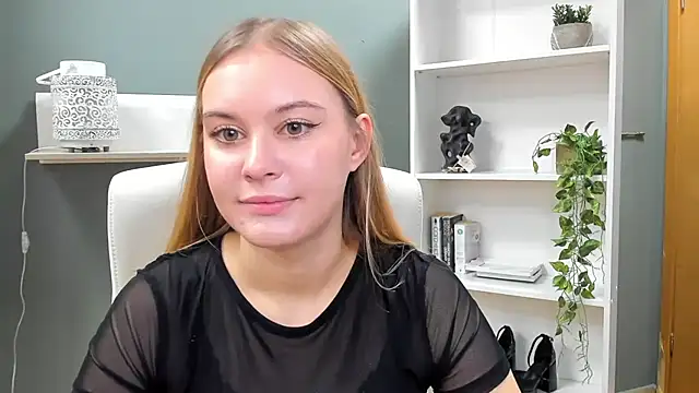 kitty valeria online show from 12/29/24, 07:39