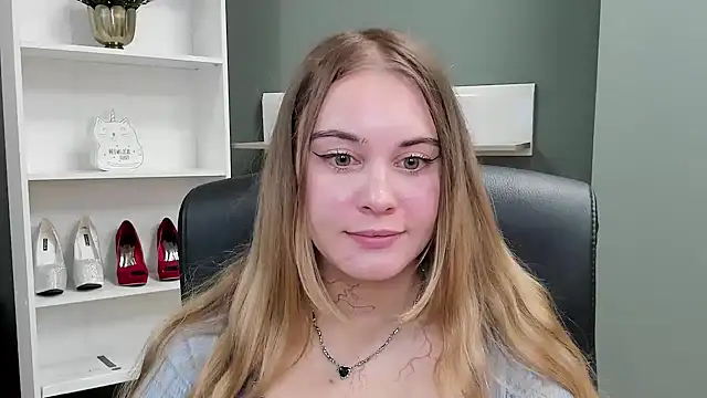 kitty valeria online show from 10/26/25, 07:53