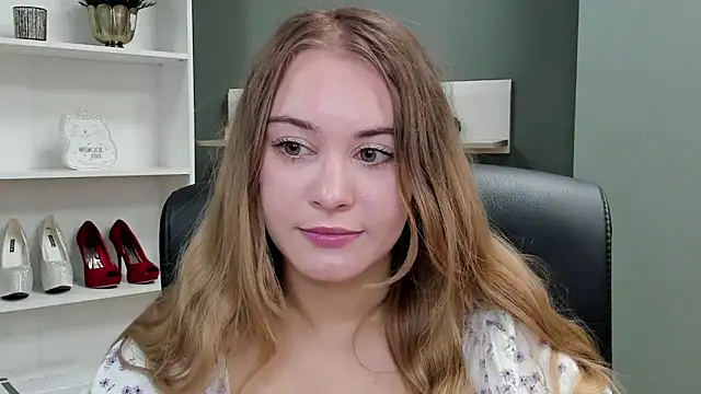 kitty valeria online show from 10/11/25, 06:36