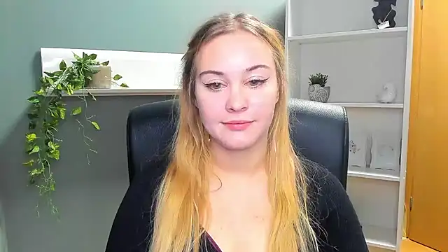 kitty valeria online show from 01/19/25, 10:50