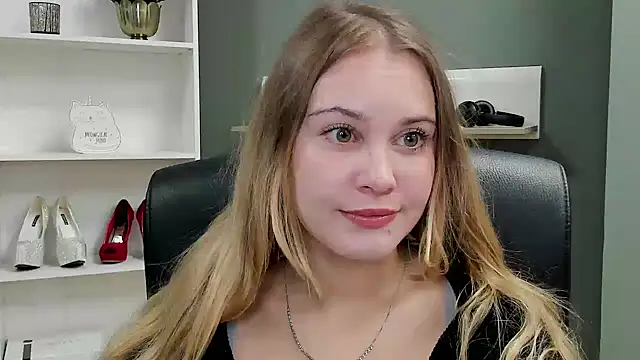 kitty valeria online show from 09/15/25, 08:42