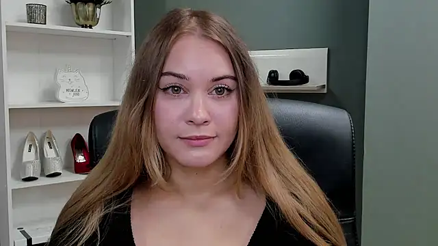 kitty valeria online show from 10/12/25, 06:48