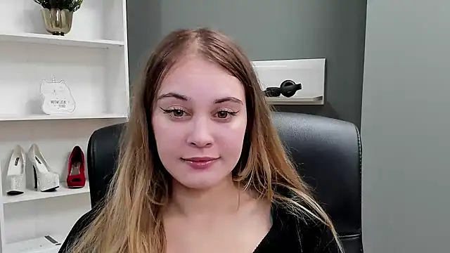 kitty valeria online show from 10/27/25, 09:49