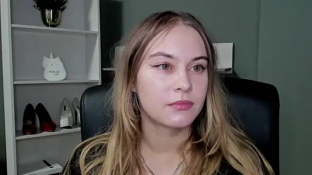 kitty valeria online show from 11/10/25, 09:53