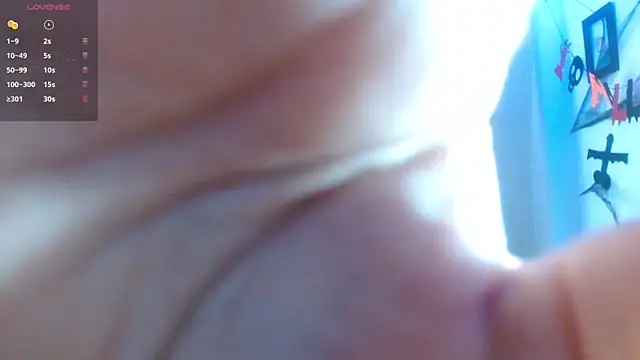 VeronikCuhubby online show from 10/31/25, 12:35