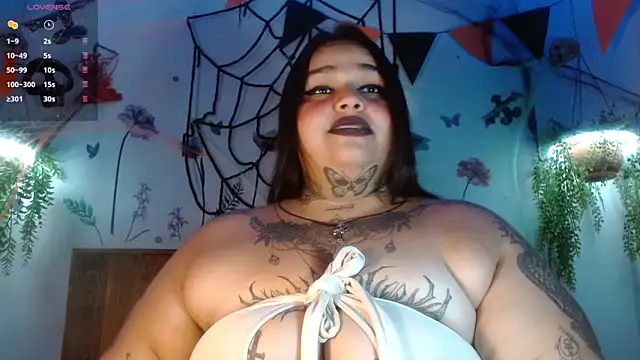 VeronikCuhubby online show from 10/28/25, 12:48