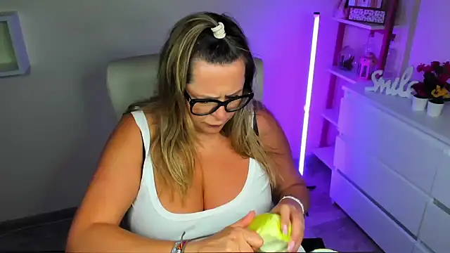 teaseDiana online show from 03/19/25, 02:02