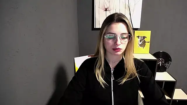 lady olivia  online show from 04/27/26, 12:14