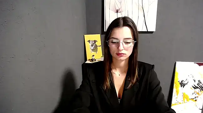 lady olivia  online show from 02/21/25, 04:26