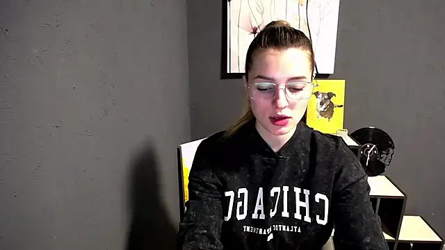 lady olivia  online show from 02/27/26, 01:22