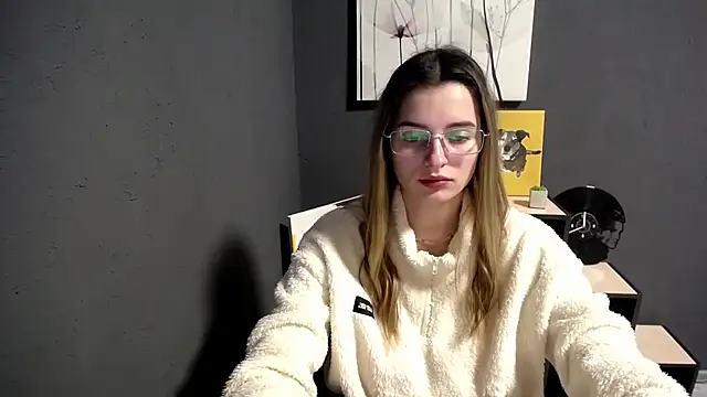 Snapshot of lady_olivia_ chatting on 11/21/25, 01:21 lady olivia online show from 11/21/25, 01:21