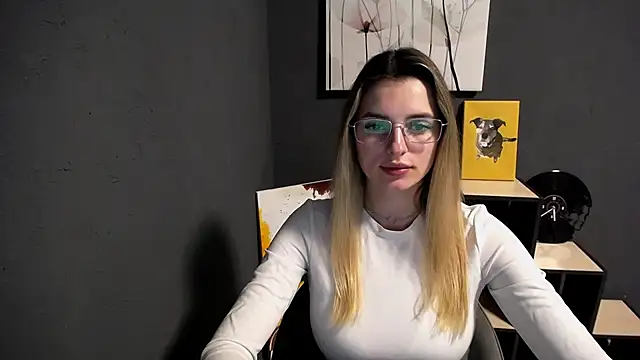 lady olivia  online show from 05/11/26, 02:45