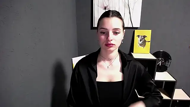lady olivia  online show from 05/06/26, 12:09