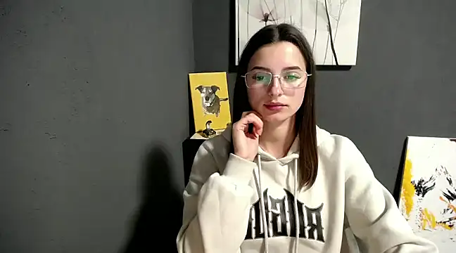 lady olivia  online show from 02/12/25, 05:16
