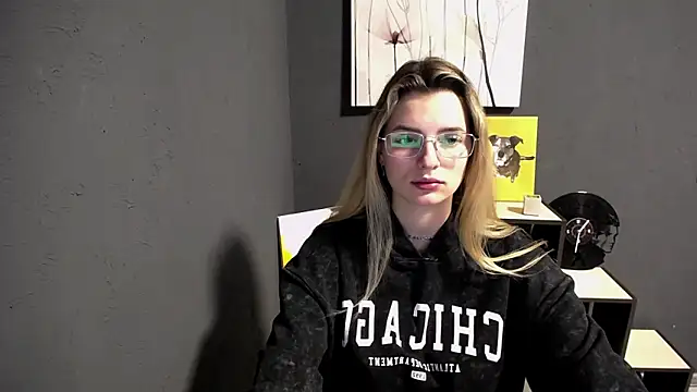 lady olivia  online show from 03/12/26, 01:37