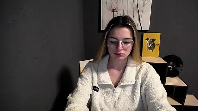 lady olivia  online show from 04/22/26, 05:31