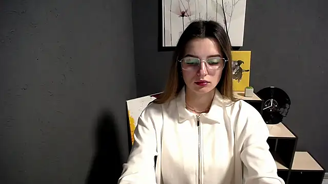 lady olivia  online show from 12/19/25, 01:35