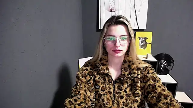 lady olivia  online show from 03/05/26, 01:30