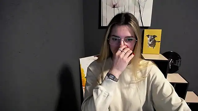 lady olivia  online show from 04/15/26, 01:04