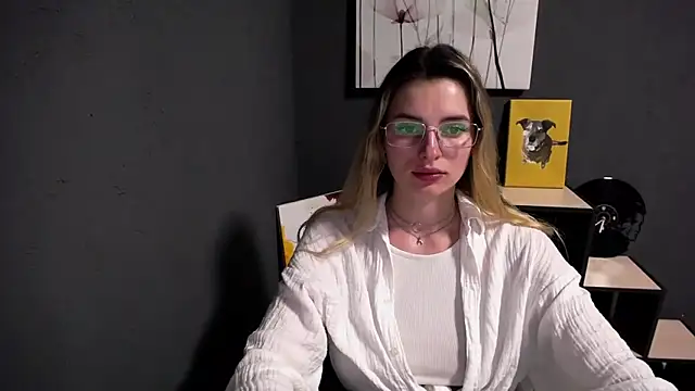 lady olivia  online show from 05/18/26, 12:10
