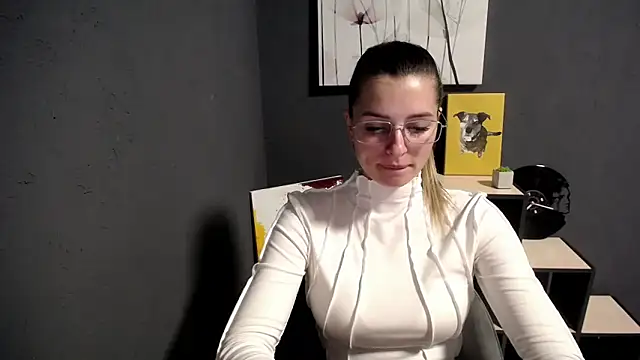 lady olivia  online show from 10/06/25, 02:18