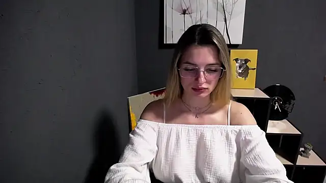 lady olivia  online show from 05/23/26, 11:31
