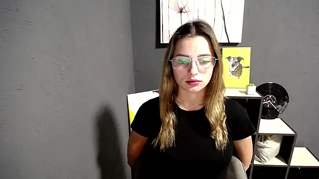 lady olivia  online show from 09/19/25, 04:44