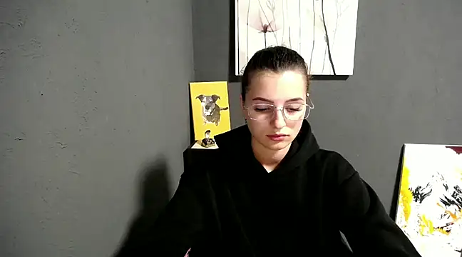 lady olivia  online show from 02/10/25, 02:05