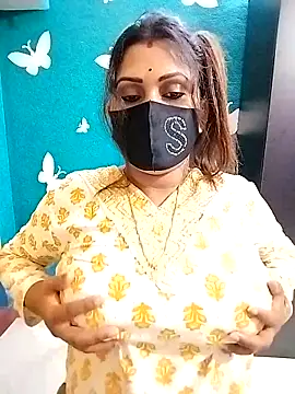 Snapshot of Riya_Sexy_Baby chatting on 03/08/25, 02:40 Riya Sexy Baby online show from 03/08/25, 02:40