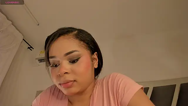 Samanntha Rose online show from 12/18/25, 07:50