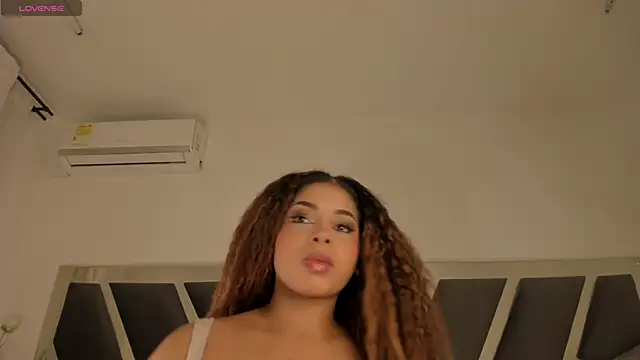 Samanntha Rose online show from 10/30/25, 07:44