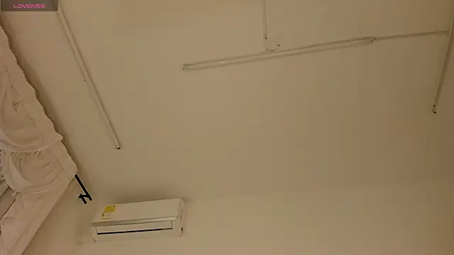 Snapshot of Samanntha_Rose chatting on 02/12/26, 01:11 Samanntha Rose online show from 02/12/26, 01:11