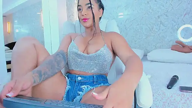 Snapshot of ximena_case chatting on 09/19/25, 03:54 ximena case online show from 09/19/25, 03:54