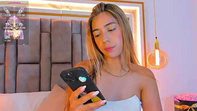 Snapshot of elianabrown chatting on 01/11/26, 12:28 elianabrown online show from 01/11/26, 12:28