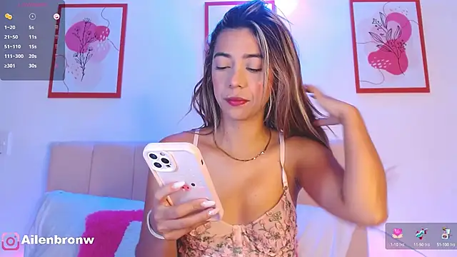 Snapshot of elianabrown chatting on 02/18/25, 10:58 elianabrown online show from 02/18/25, 10:58