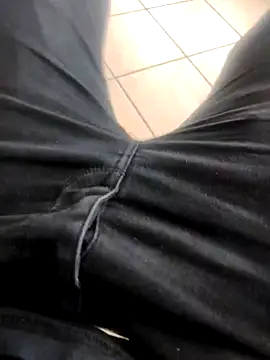 Snapshot of TornadoStorm35 chatting on 11/07/25, 02:32 TornadoStorm35 online show from 11/07/25, 02:32