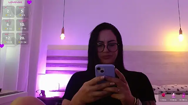 Snapshot of YasmimBrasil chatting on 10/23/25, 04:16 YasmimBrasil online show from 10/23/25, 04:16