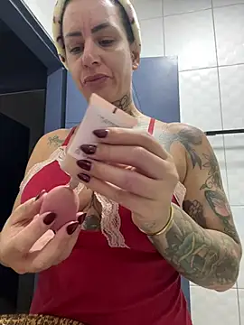 YasmimBrasil online show from 04/13/26, 07:45