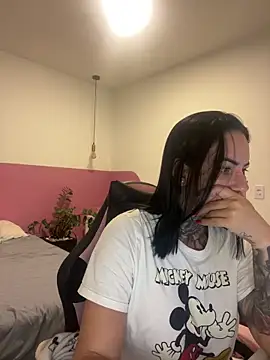 YasmimBrasil online show from 06/15/26, 04:56