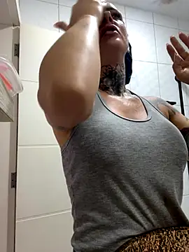 Snapshot of YasmimBrasil chatting on 10/26/25, 09:10 YasmimBrasil online show from 10/26/25, 09:10