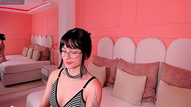 emilly williams  online show from 01/31/25, 05:10