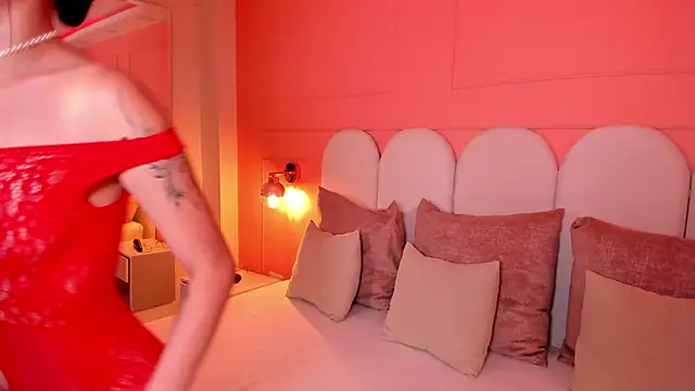 emilly williams  online show from 02/25/25, 05:08