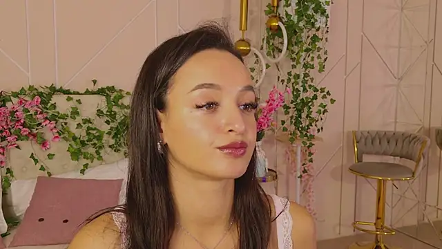 Lolly Neal online show from 09/24/25, 05:03