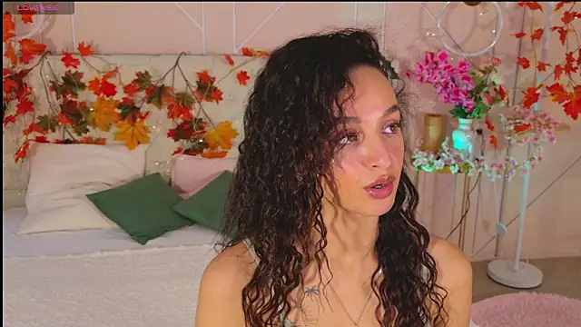 Lolly Neal online show from 11/26/25, 04:56