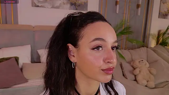 Lolly Neal online show from 03/15/26, 03:41